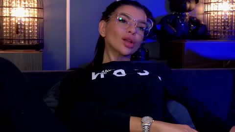 Elenia online show from 16, 10, 2025