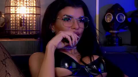 Elenia online show from 18, 10, 2025