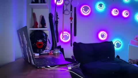 Snapshot of mistresslavinia_ chatting on 11, 10, 2025 only mistresslavinia oficial online show from 11, 10, 2025