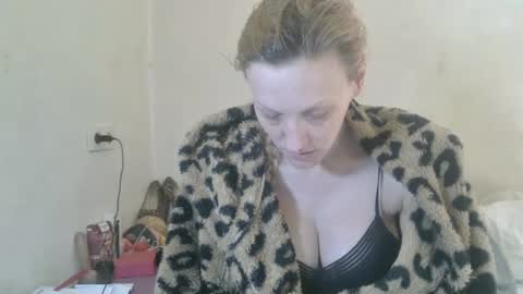 mistressmilly32 online show from 4, 4, 2026