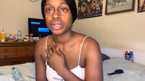 Snapshot of mistressmimi__ chatting on 15, 1, 2026 Goddessmimi online show from 15, 1, 2026