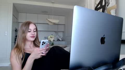 Snapshot of mistressuniverse chatting on 22, 6, 2026 mistressuniverse online show from 22, 6, 2026