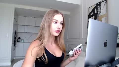 Snapshot of mistressuniverse chatting on 27, 7, 2026 mistressuniverse online show from 27, 7, 2026