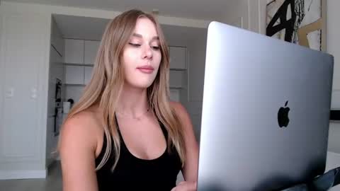 Snapshot of mistressuniverse chatting on 28, 7, 2026 mistressuniverse online show from 28, 7, 2026