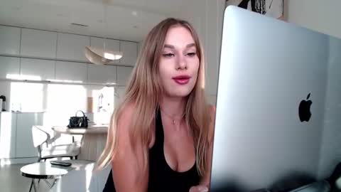 Snapshot of mistressuniverse chatting on 28, 7, 2026 mistressuniverse online show from 28, 7, 2026