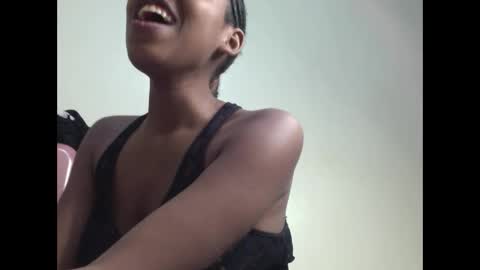 Snapshot of misty_shee chatting on 17, 5, 2026 misty_shee online show from 17, 5, 2026