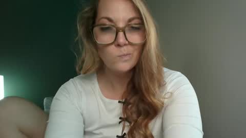 Snapshot of mistymorgan chatting on 25, 2, 2025 Misty Morgan online show from 25, 2, 2025