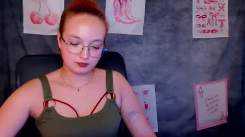 Snapshot of mistyrosee chatting on 4, 8, 2026 Aria online show from 4, 8, 2026