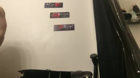 Snapshot of mixboi11 chatting on 2, 7, 2026 mixboi11 online show from 2, 7, 2026