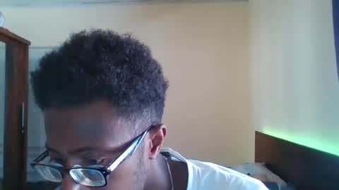 Snapshot of mixedboy_sexy chatting on 15, 10, 2025 mixedboy_sexy online show from 15, 10, 2025