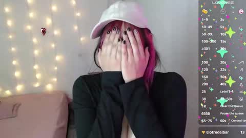 Snapshot of mixie_cute chatting on 6, 3, 2025 mixie_cute online show from 6, 3, 2025