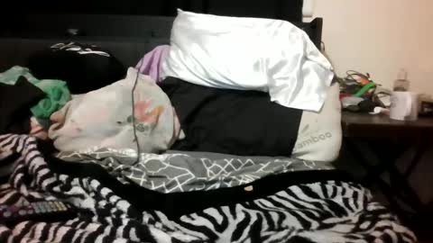 Snapshot of miztrezk chatting on 9, 9, 2025 miztrezk online show from 9, 9, 2025