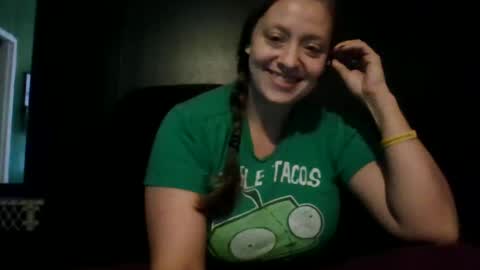 Snapshot of miztrezk chatting on 23, 9, 2025 miztrezk online show from 23, 9, 2025