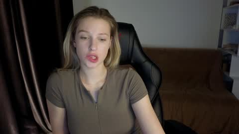 Lili online show from 30, 1, 2025