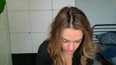 mmminnie online show from 26, 3, 2026