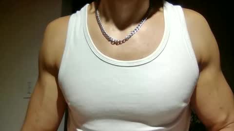Snapshot of mmuscularman chatting on 9, 6, 2026 mmuscularman online show from 9, 6, 2026