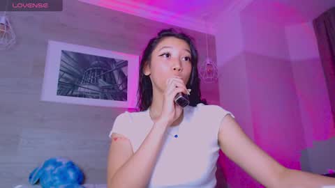 Snapshot of moana_blu chatting on 3, 12, 2024 moana online show from 3, 12, 2024