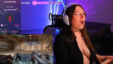 Snapshot of moaning___lisa chatting on 11, 12, 2024 to support follow the fanclub online show from 11, 12, 2024