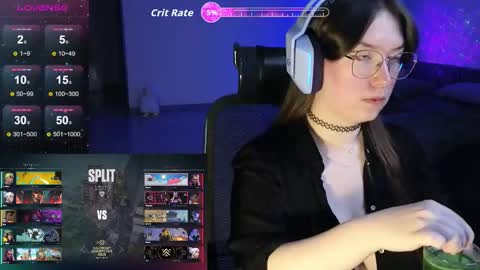 Snapshot of moaning___lisa chatting on 3, 10, 2025 to support follow the fanclub online show from 3, 10, 2025