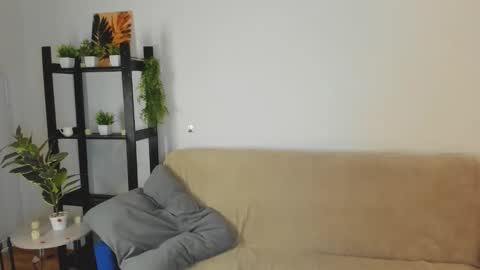 Snapshot of moanshade chatting on 9, 11, 2025 CandyStacy online show from 9, 11, 2025