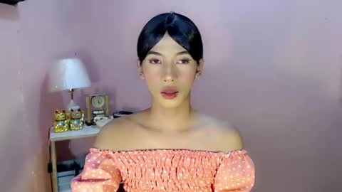 Snapshot of mocha_locca chatting on 1, 1, 2025 Mocha Locca online show from 1, 1, 2025