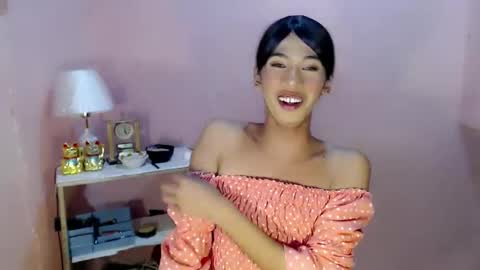 Snapshot of mocha_locca chatting on 1, 1, 2025 Mocha Locca online show from 1, 1, 2025