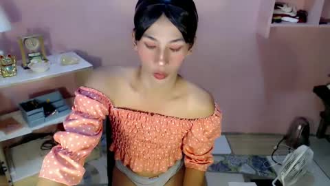 Snapshot of mocha_locca chatting on 2, 1, 2025 Mocha Locca online show from 2, 1, 2025