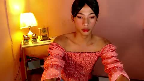 Snapshot of mocha_locca chatting on 4, 1, 2025 Mocha Locca online show from 4, 1, 2025