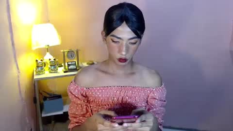 Snapshot of mocha_locca chatting on 11, 1, 2025 Mocha Locca online show from 11, 1, 2025