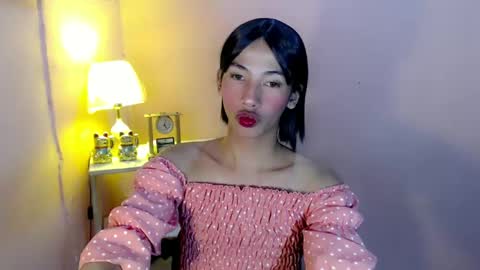 Snapshot of mocha_locca chatting on 12, 1, 2025 Mocha Locca online show from 12, 1, 2025