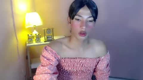 Snapshot of mocha_locca chatting on 12, 1, 2025 Mocha Locca online show from 12, 1, 2025