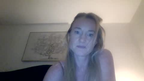 Snapshot of mockingbirds91 chatting on 15, 6, 2026 mockingbirds91 online show from 15, 6, 2026