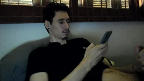 Snapshot of moderdelier chatting on 5, 1, 2025 DigBreed online show from 5, 1, 2025