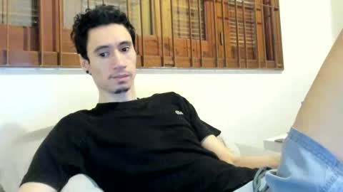 Snapshot of moderdelier chatting on 2, 2, 2025 DigBreed online show from 2, 2, 2025