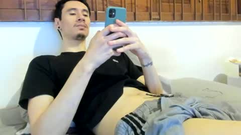 Snapshot of moderdelier chatting on 15, 2, 2025 DigBreed online show from 15, 2, 2025