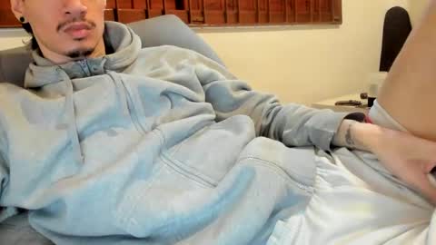 Snapshot of moderdelier chatting on 20, 9, 2025 DigBreed online show from 20, 9, 2025