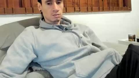 Snapshot of moderdelier chatting on 30, 10, 2025 DigBreed online show from 30, 10, 2025