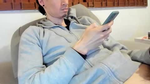 Snapshot of moderdelier chatting on 30, 10, 2025 DigBreed online show from 30, 10, 2025