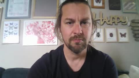 Snapshot of moi9876543210 chatting on 17, 3, 2026 Julien online show from 17, 3, 2026