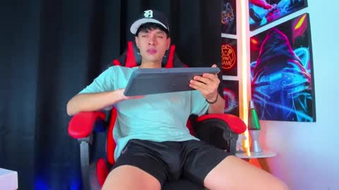 Snapshot of moises_23cm chatting on 17, 2, 2025 moises_23cm online show from 17, 2, 2025