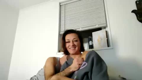 MoistKnickerChick online show from 14, 12, 2024