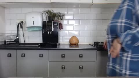 Snapshot of mojjo_erika chatting on 7, 2, 2025 erika online show from 7, 2, 2025