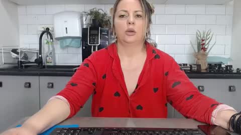 Snapshot of mojjo_erika chatting on 21, 2, 2025 erika online show from 21, 2, 2025