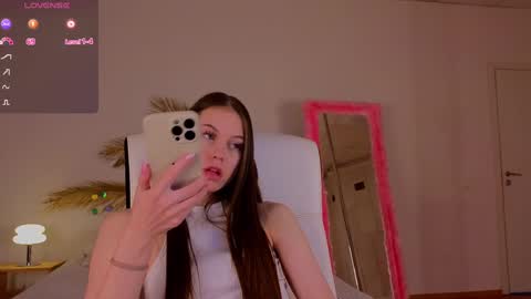 Molly online show from 26, 2, 2025