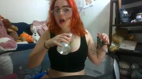 Molly Bee online show from 16, 2, 2026