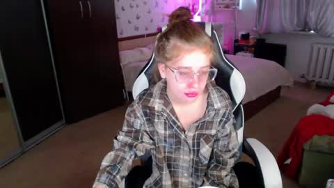 Snapshot of molly_barbie chatting on 30, 4, 2026 Molly Prvt is open online show from 30, 4, 2026