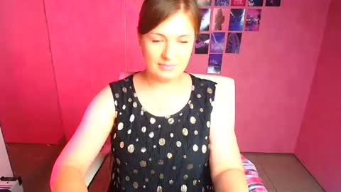 Snapshot of molly_mis chatting on 28, 7, 2026 Molly online show from 28, 7, 2026