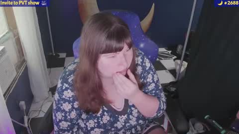 molly_moons online show from 14, 9, 2025