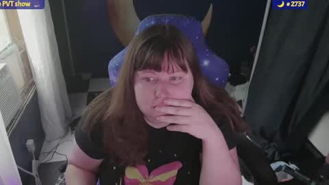 molly_moons online show from 15, 9, 2025