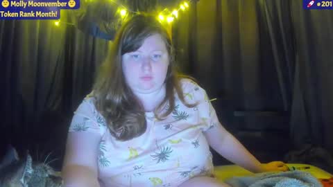 molly_moons online show from 4, 11, 2025